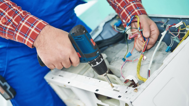 Elmadağ Termodinamik Termodinamik çamaşır makinesi kart tamiri – Su almama arızası orijinal parça ile giderildi. - Teknik servis örneği